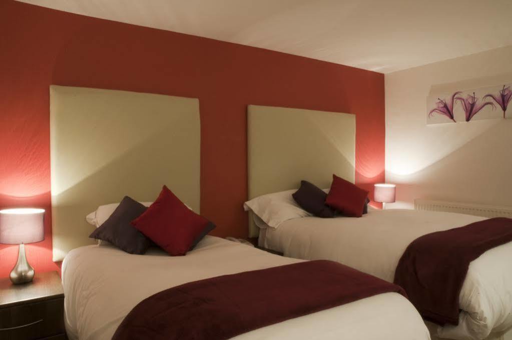 Haveli Hotel Hensol Eksteriør billede